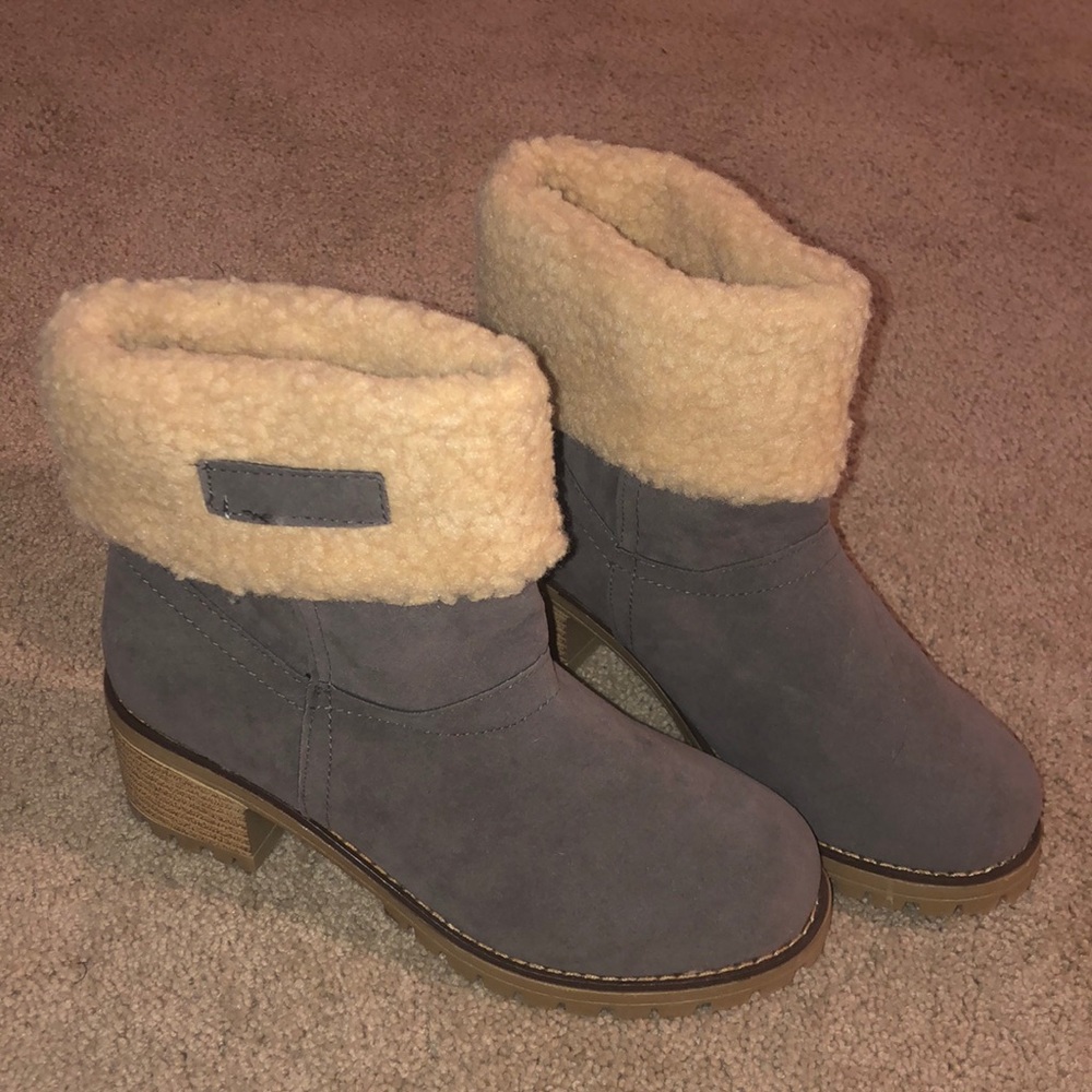 Grey winter boots